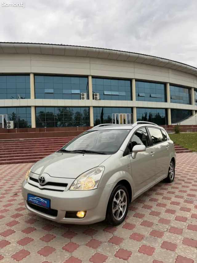 Toyota Corolla Verso 2006 · 1.8 MT