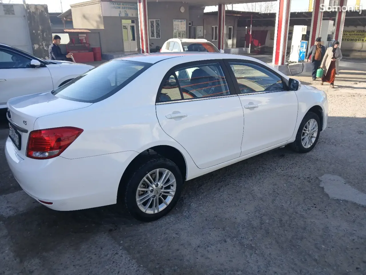 BYD E5 2019 · AT