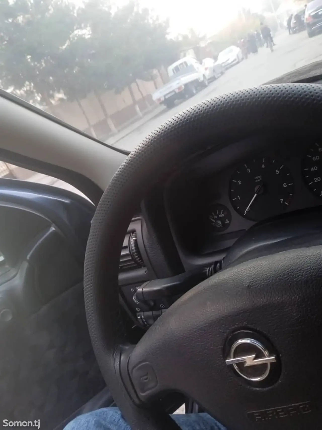 Opel Astra G 1998 · 1.6 MT