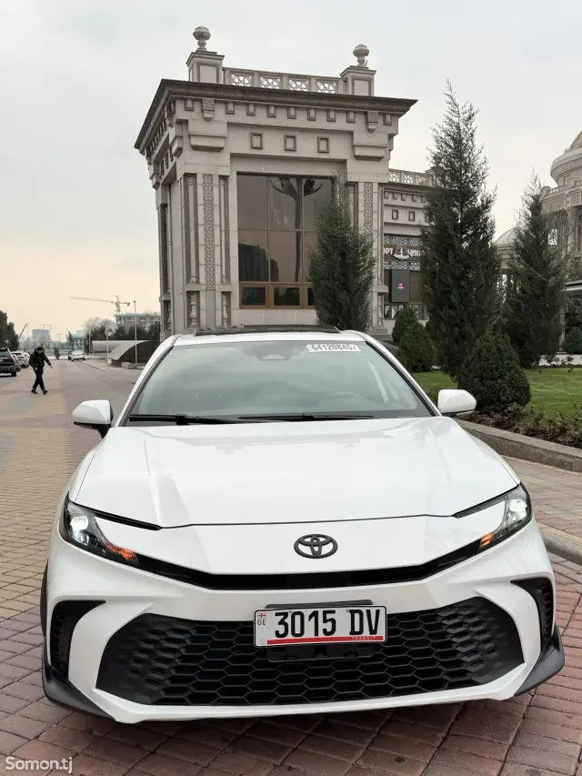 Toyota Camry 2025 · 2.5 CVT