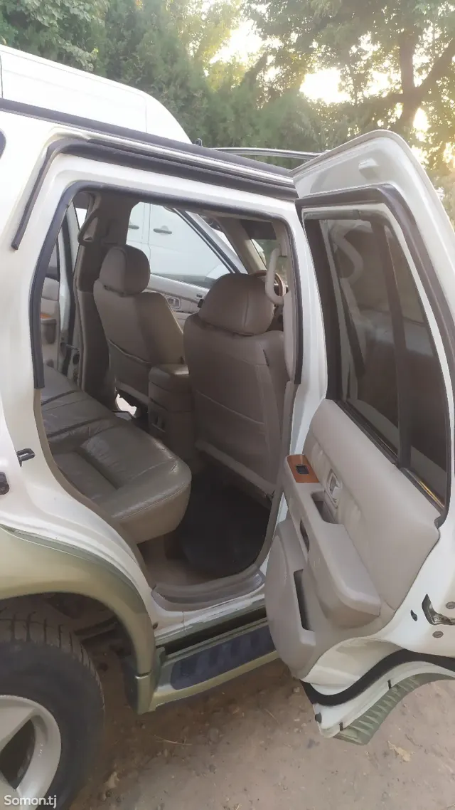 Infiniti QX series 2004 · AT