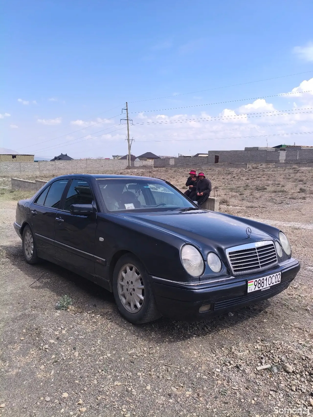 Mercedes-Benz E class 1996 · 3.2 AT