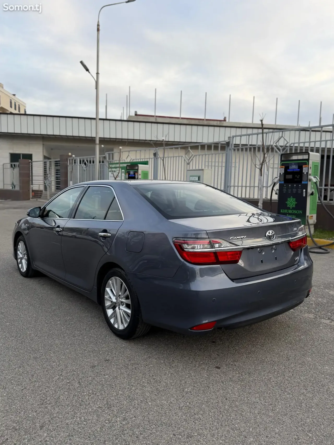 Toyota Camry 2015 · 2.0 AT