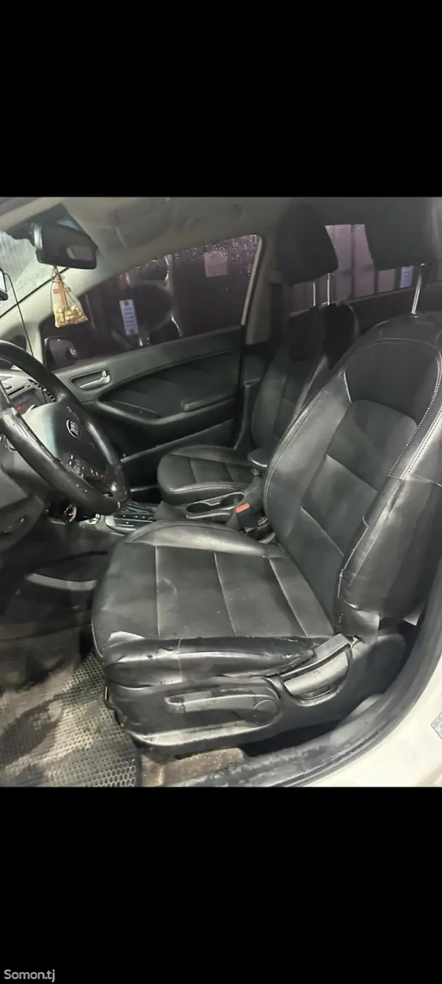 Kia K3 2014 · 1.6 AT