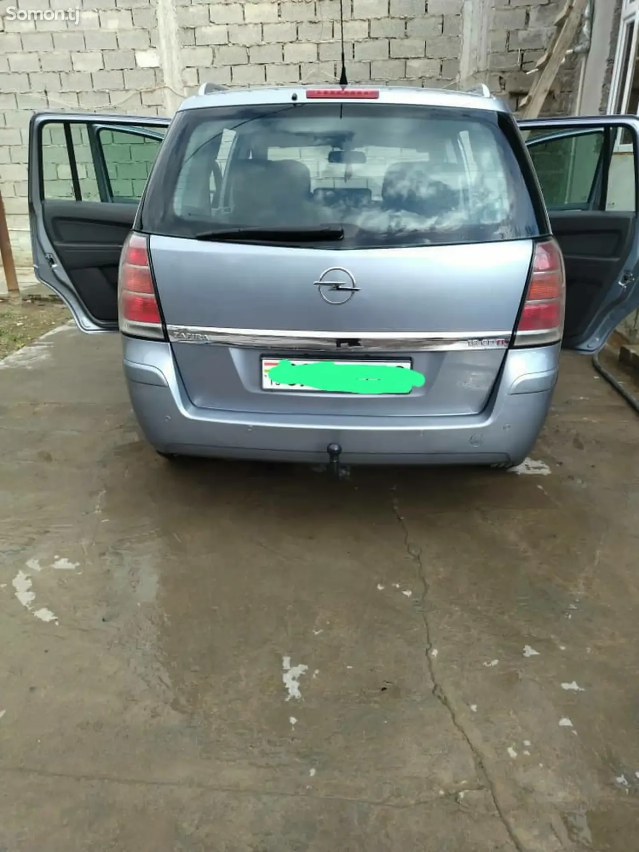 Opel Zafira 2006 · 1.9 MT