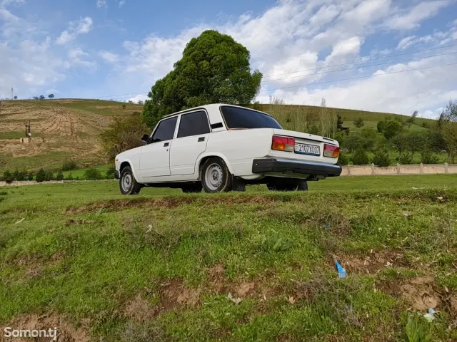 Lada (ВАЗ) 2107 2005 · 0.6 MT