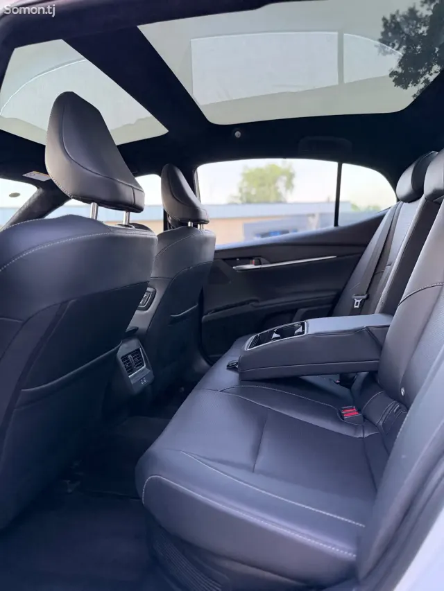 Toyota Camry 2026 · 2.5 AT
