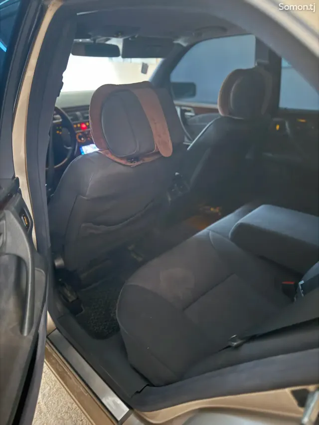 Mercedes-Benz E class 2001 · 2.4 AT