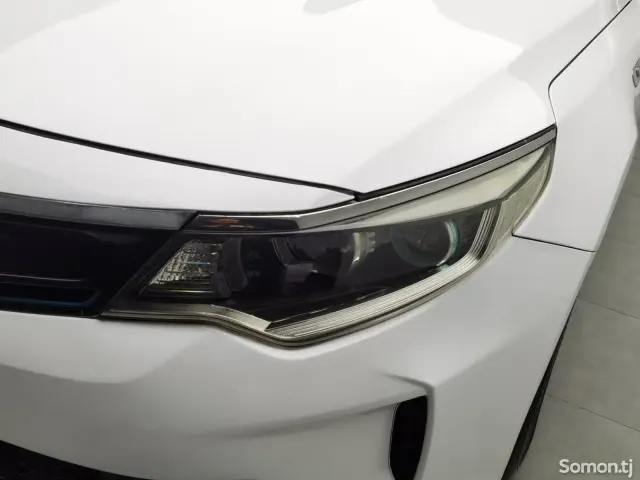 Kia K5 2017 · 2.0 AT
