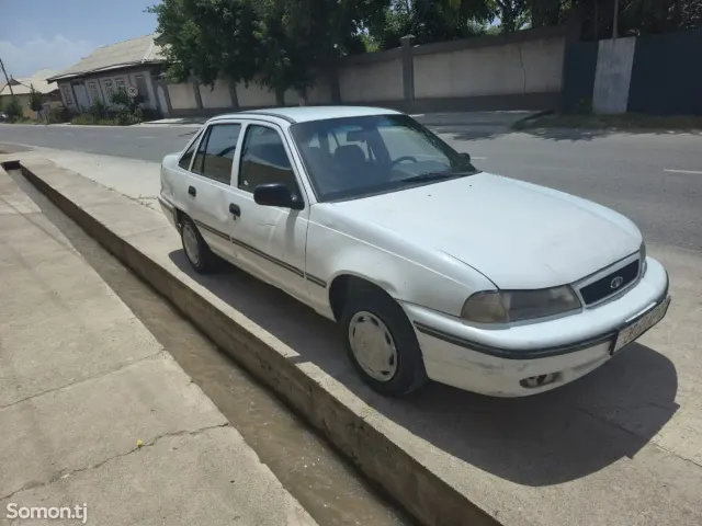Daewoo Nexia 1994 · 1.5 MT