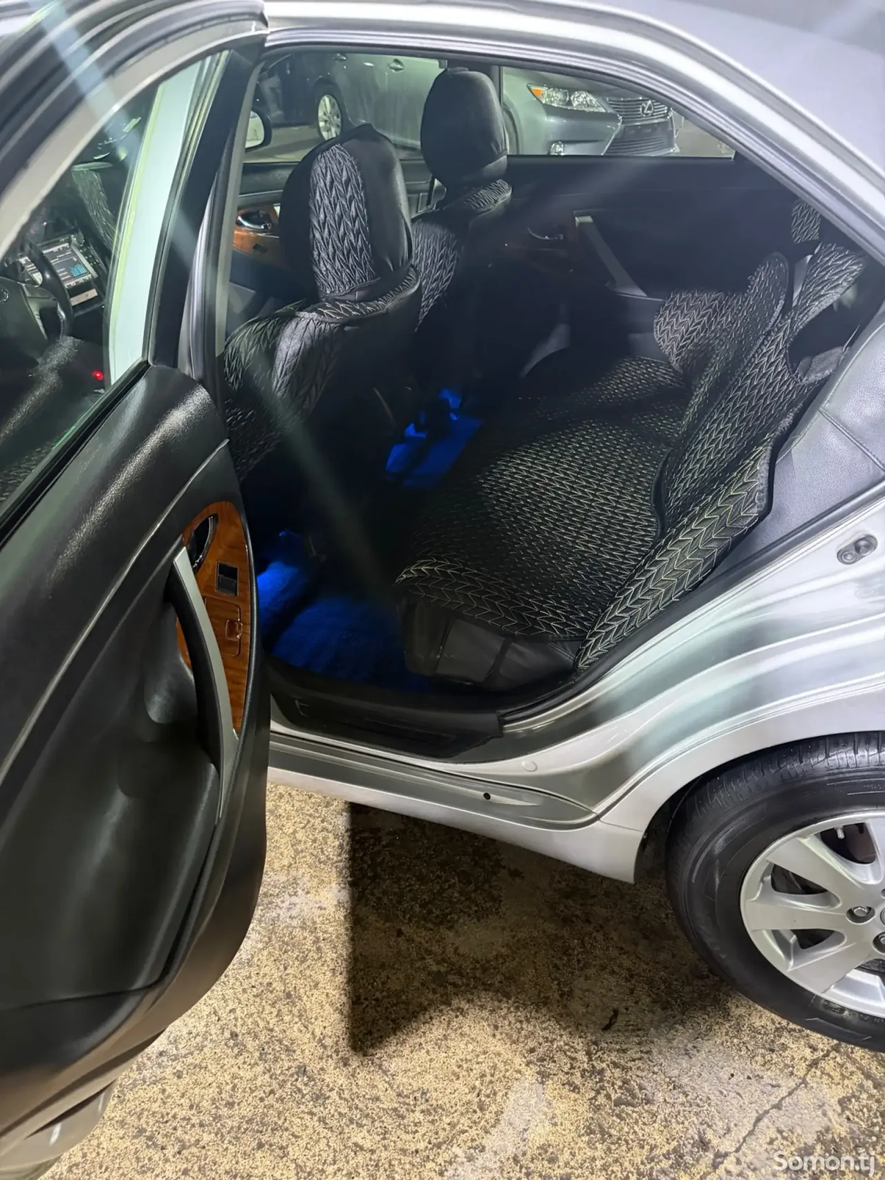 Toyota Camry 2008 · 2.4 AT