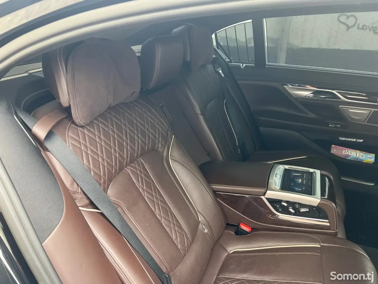 BMW 7 series 2016 · 3.0 AT