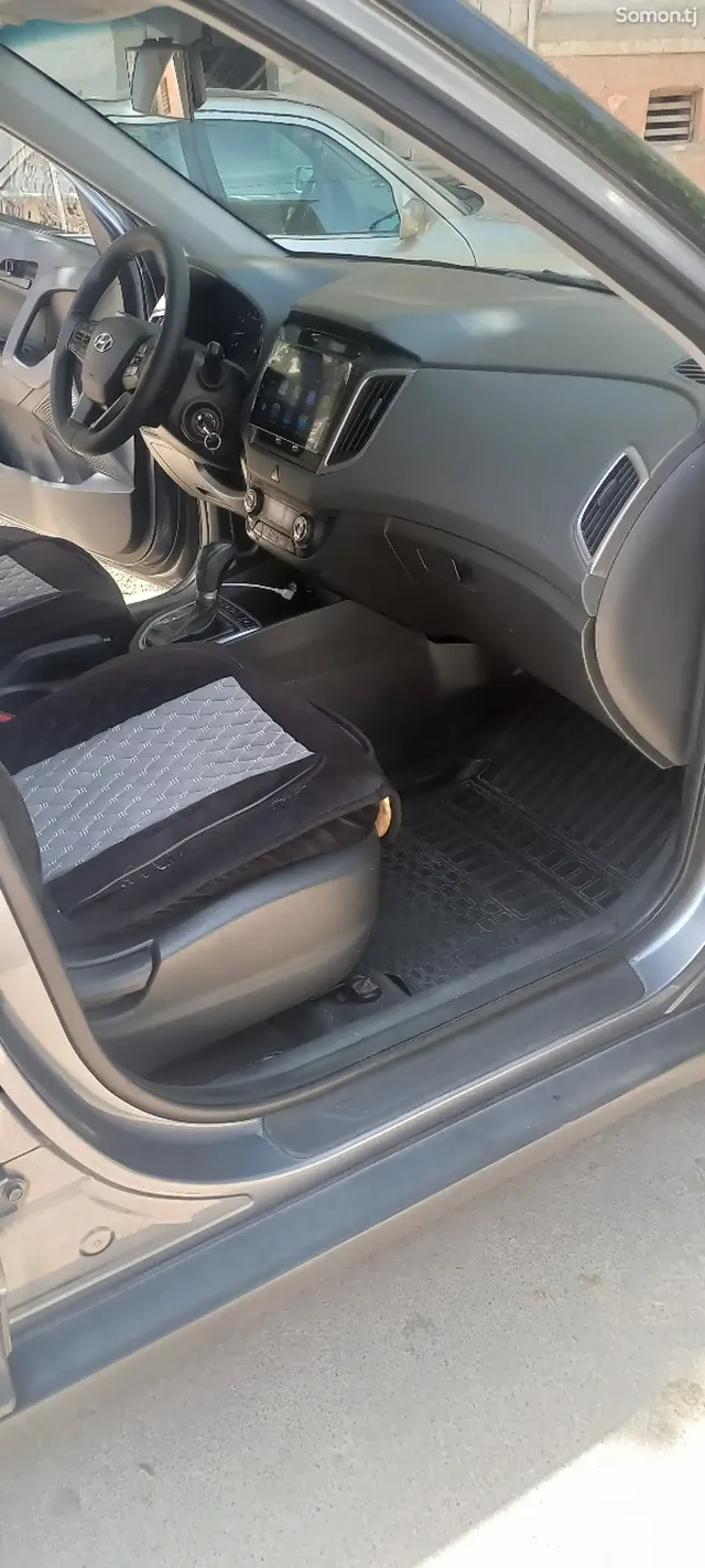 Hyundai Creta 2019 · 1.6 AT