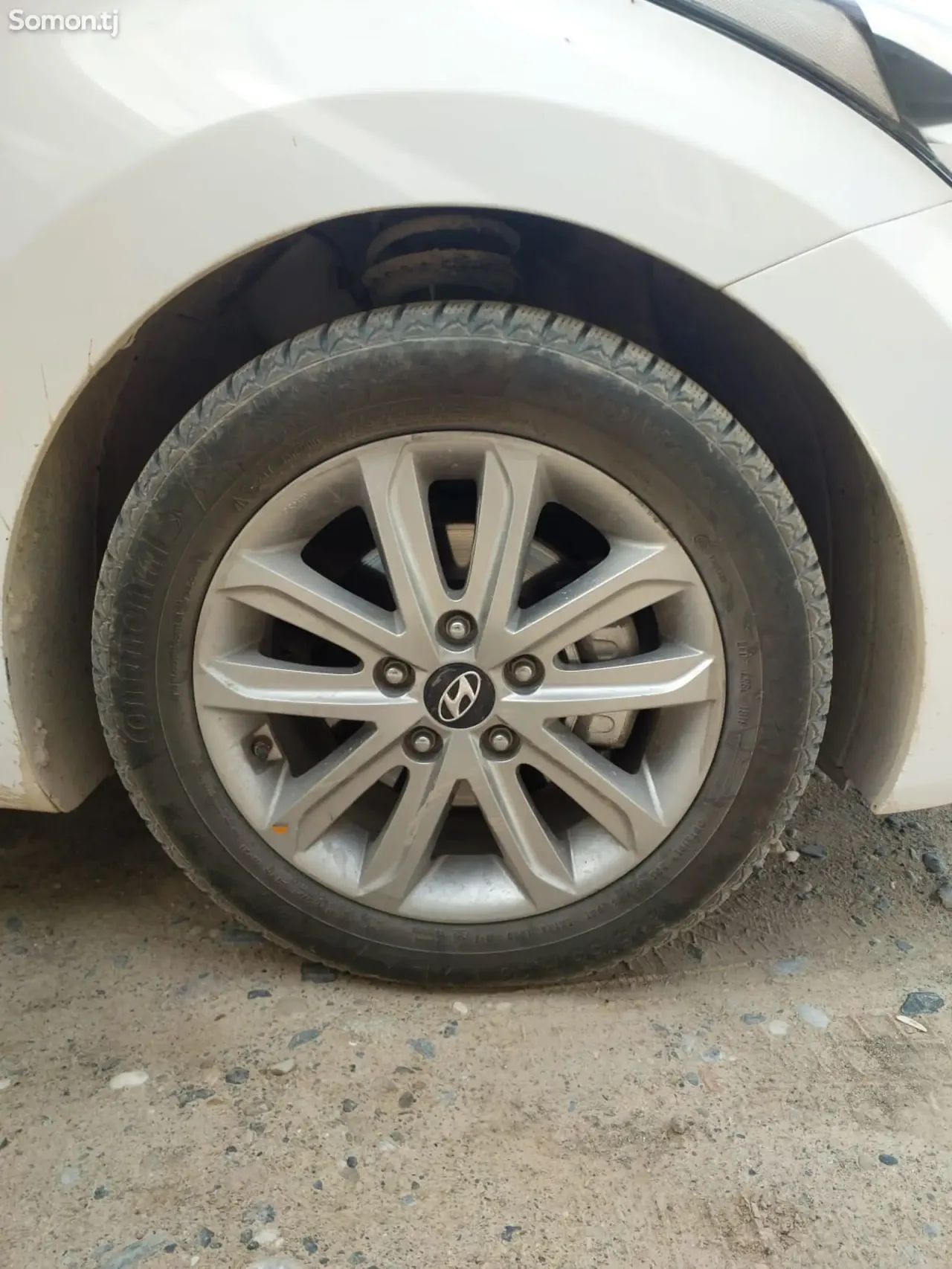 Hyundai Avante 2014 · 1.6 AT