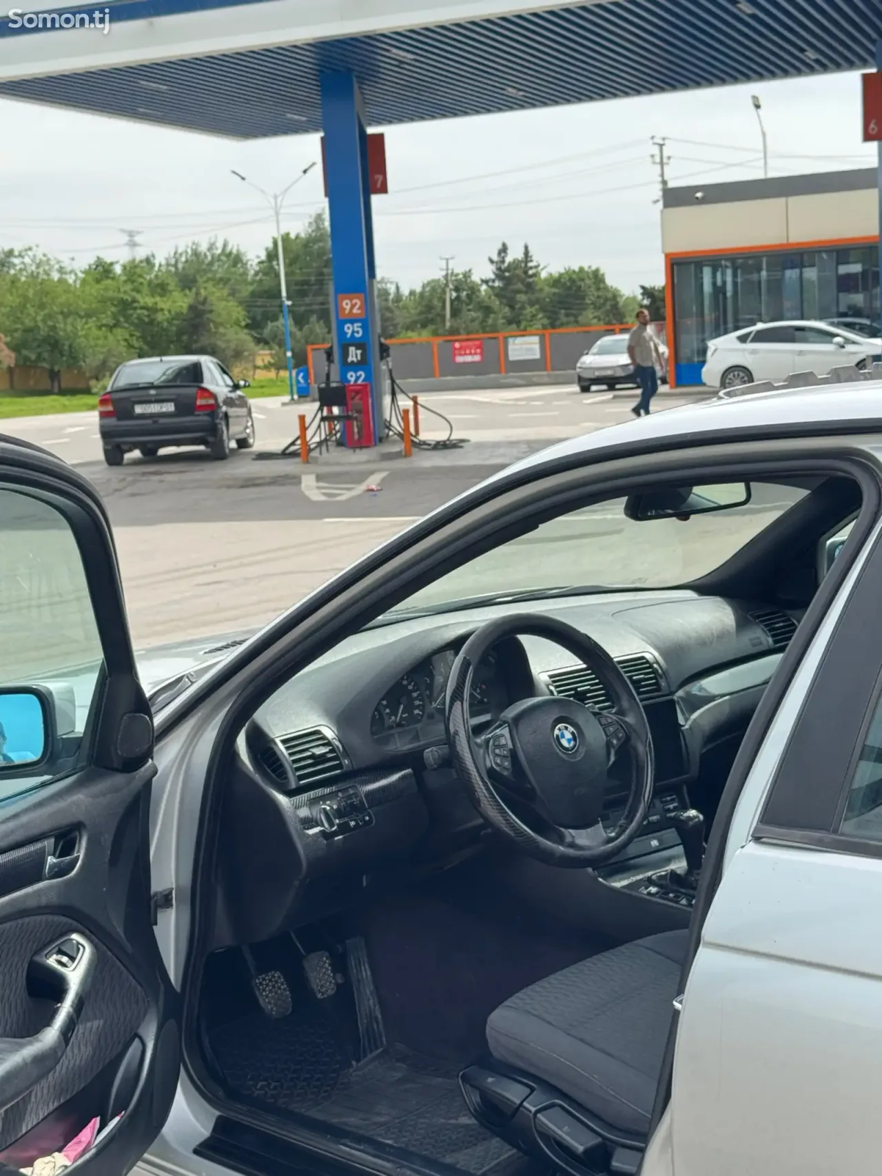 BMW 3 series 2000 · 1.8 MT