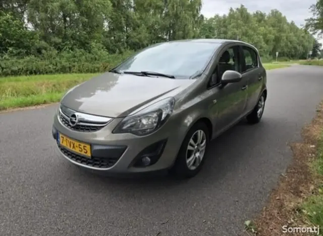Opel Corsa 2014 · 1.3 MT