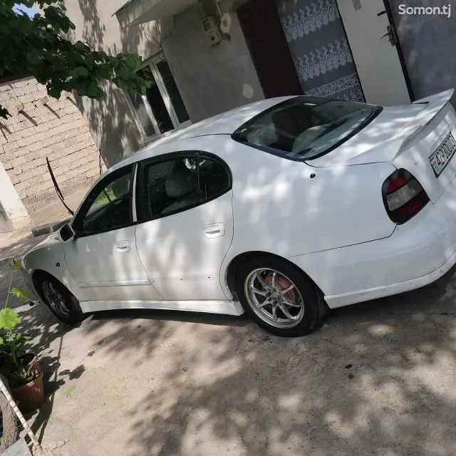 Daewoo Leganza 1997 · 1.8 MT