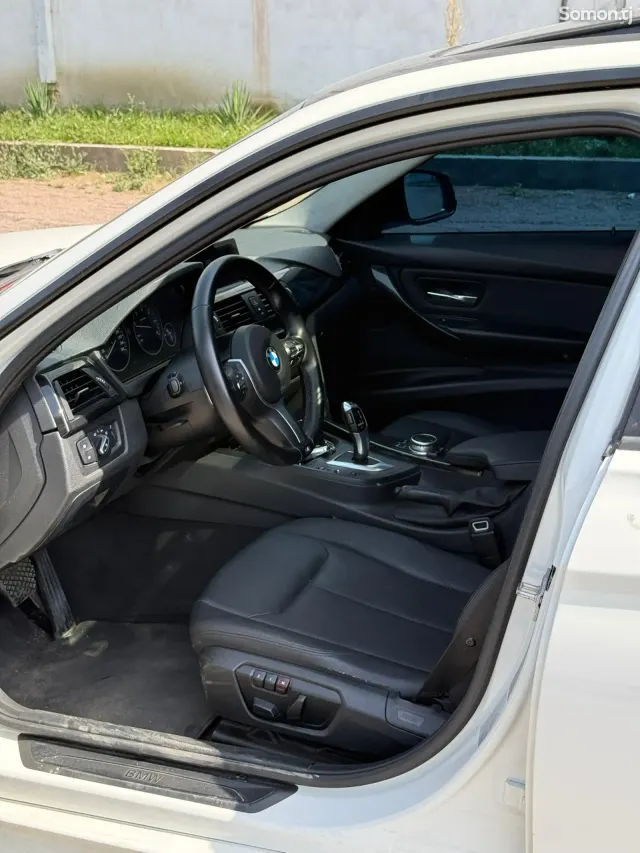 BMW 3 series 2014 · 2.0 AT