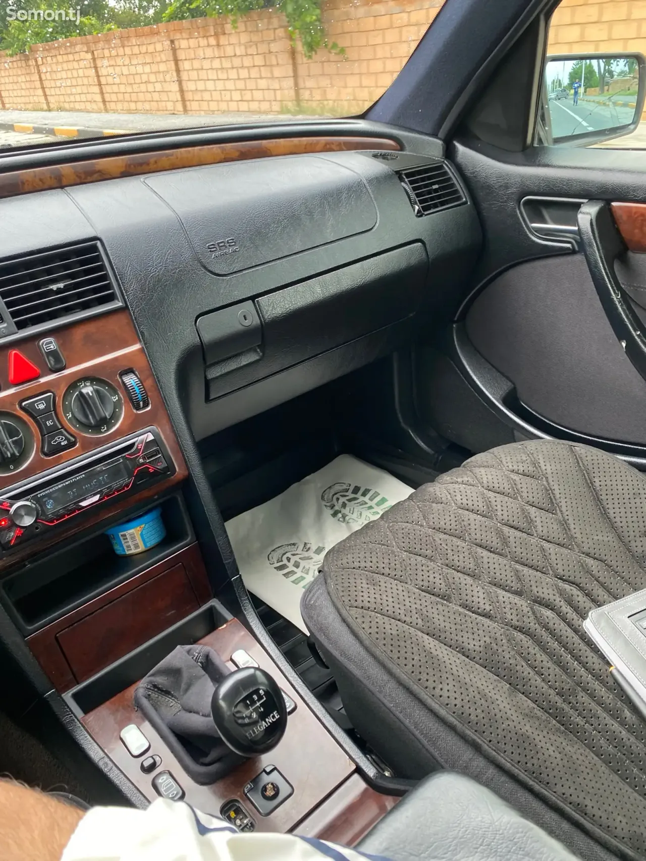 Mercedes-Benz C class 1999 · 2.4 MT