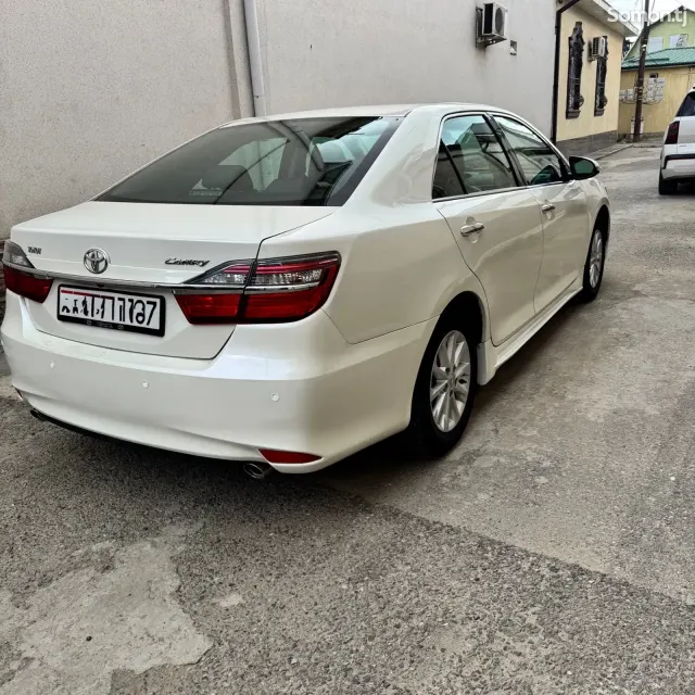 Toyota Camry 2016 · 2.0 AT