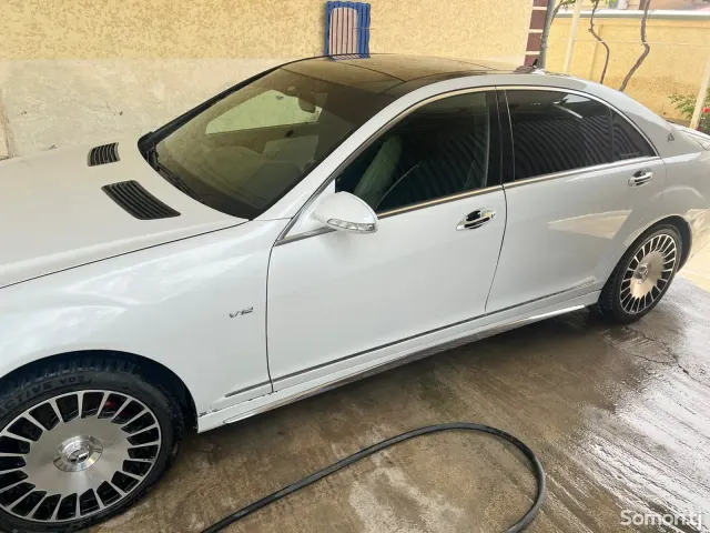 Mercedes-Benz S class 2008 · 3.2 AT