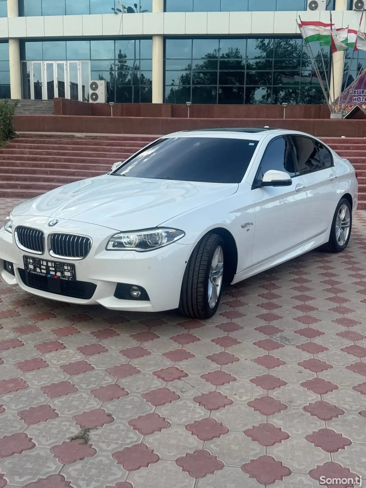 BMW 5 series 2016 · 2.0 AT