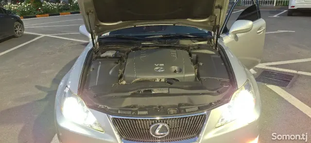Lexus IS series 2008 · 2.5 AT