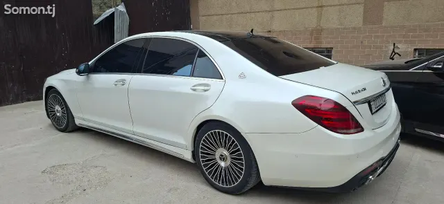Mercedes-Benz S class 2008 · 5.5 AT