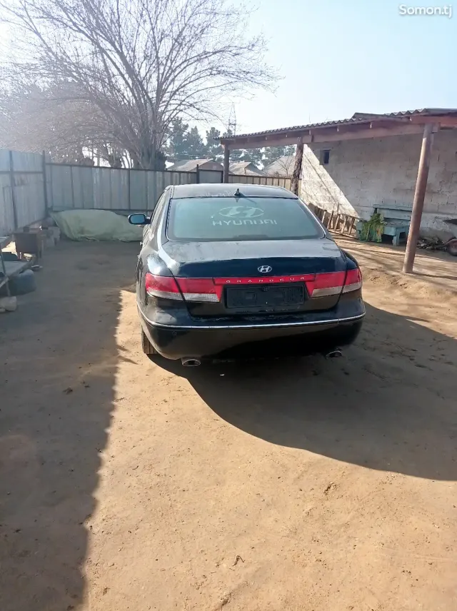 Hyundai Grandeur 2005 · 1.8 MT