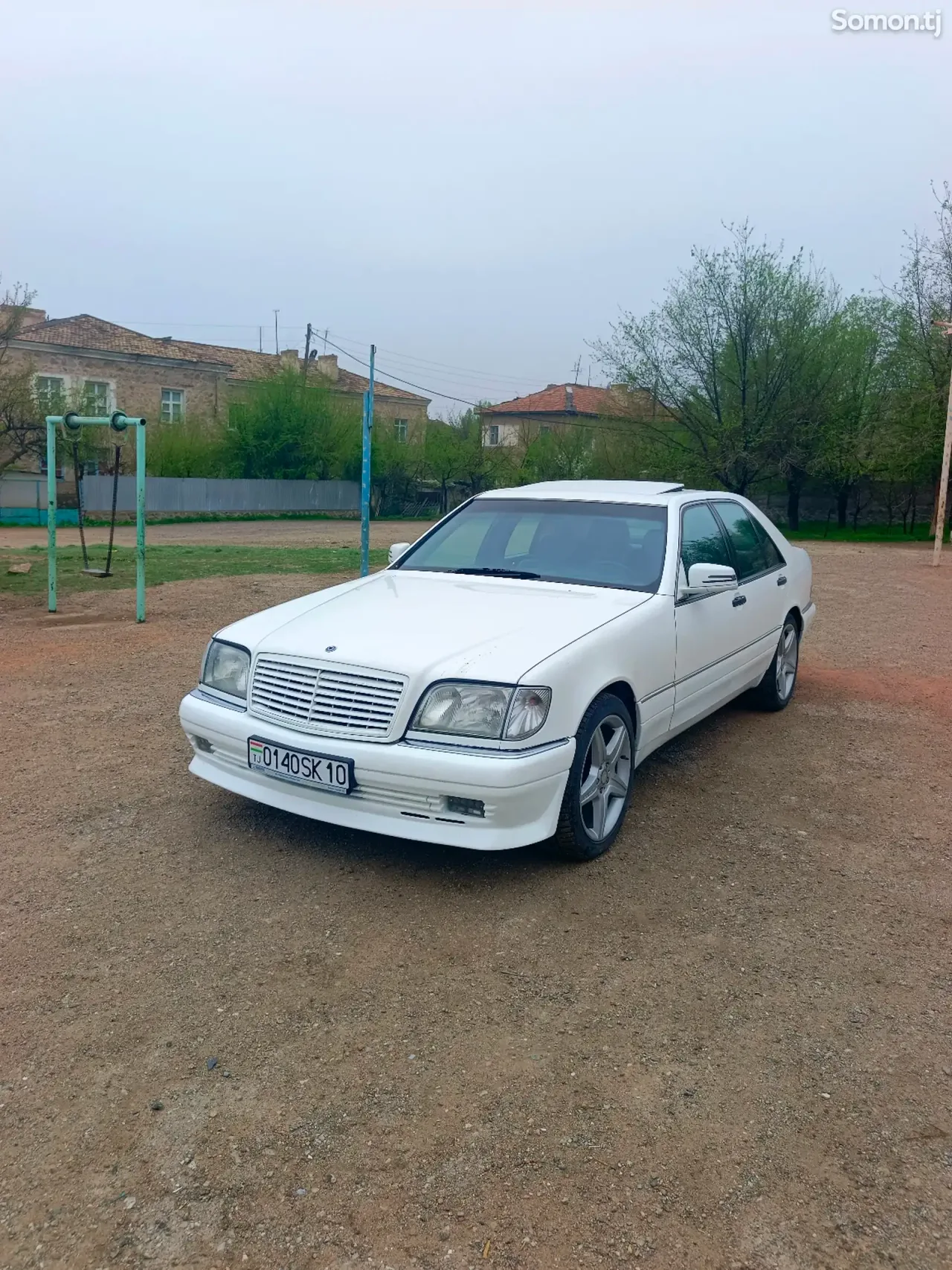 Mercedes-Benz S class 1995 · 3.5 AT
