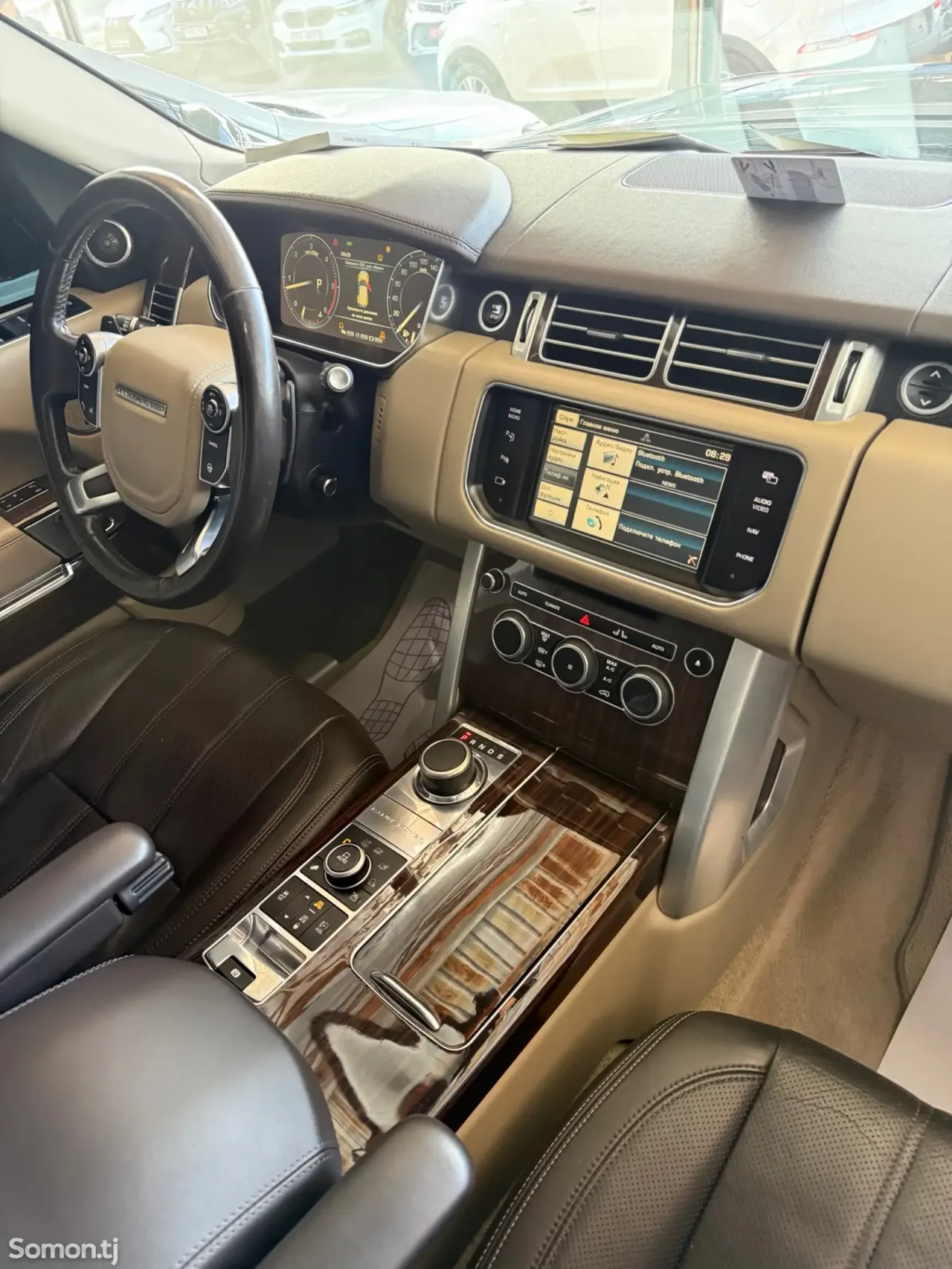 Land Rover Vogue 2015 · 4.4 AT