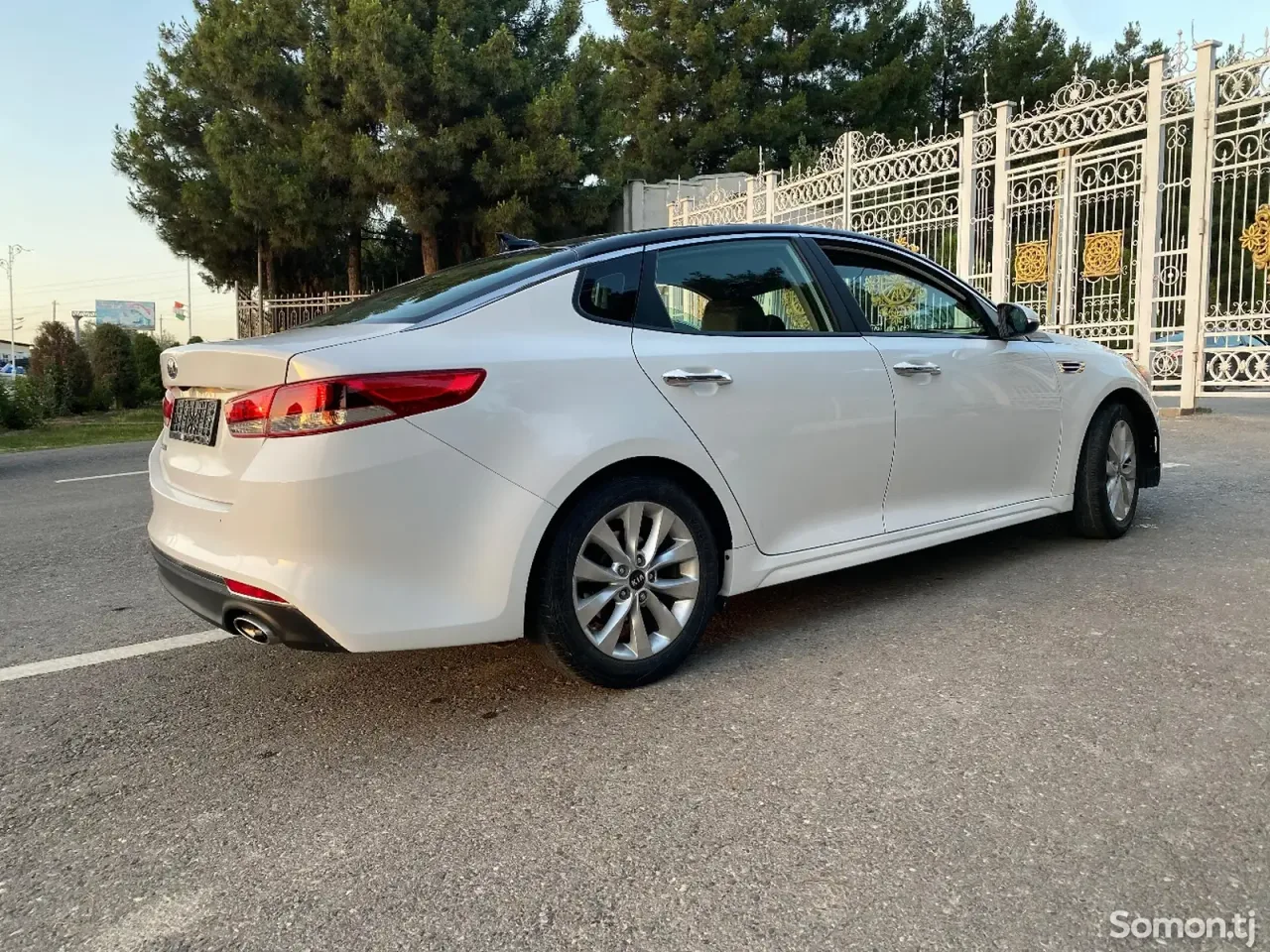 Kia Optima 2016 · 2.4 AT