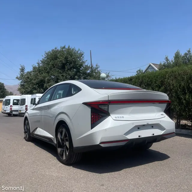 Dongfeng L7 2025 · AT