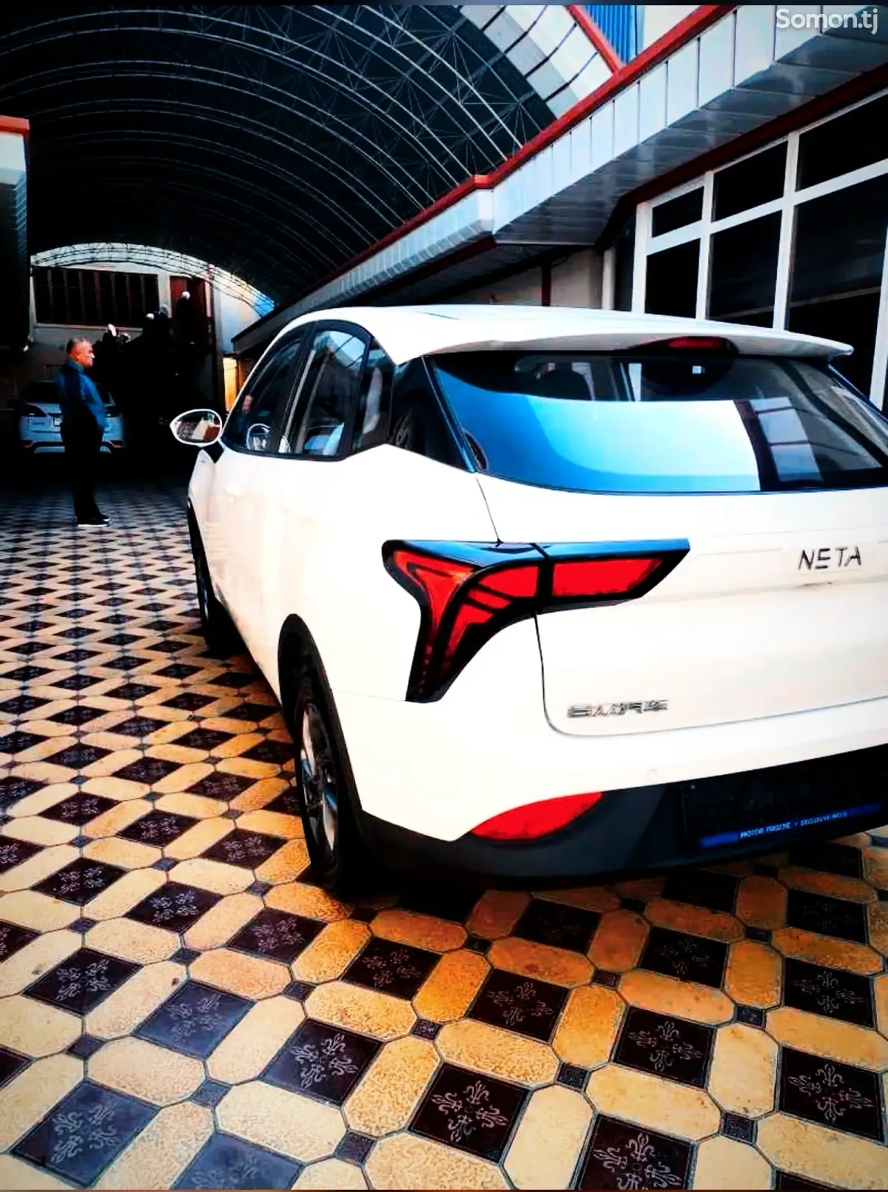 Neta V 2022 · AT
