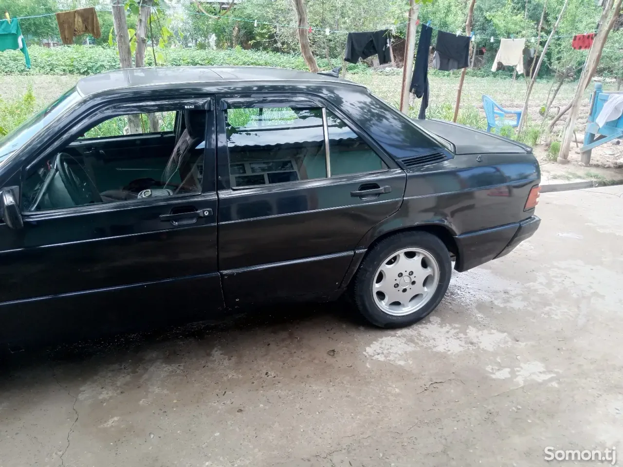 Mercedes-Benz W201 1991 · 1.8 MT