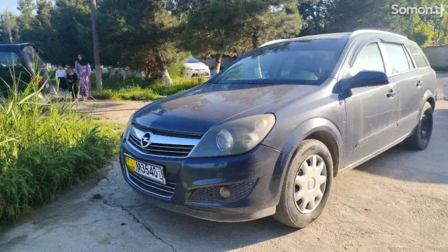 Opel Astra H 2008 · 1.8 MT