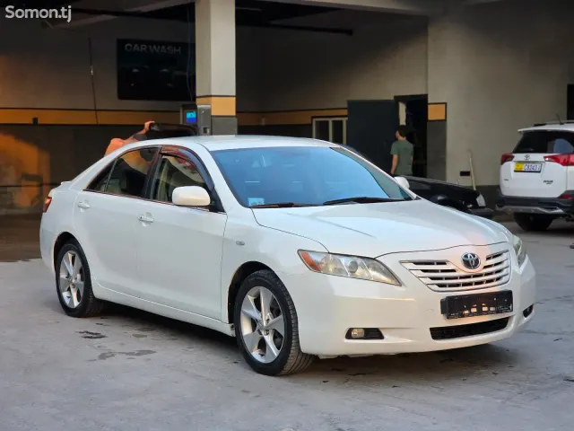 Toyota Camry 2007 · 2.4 AT