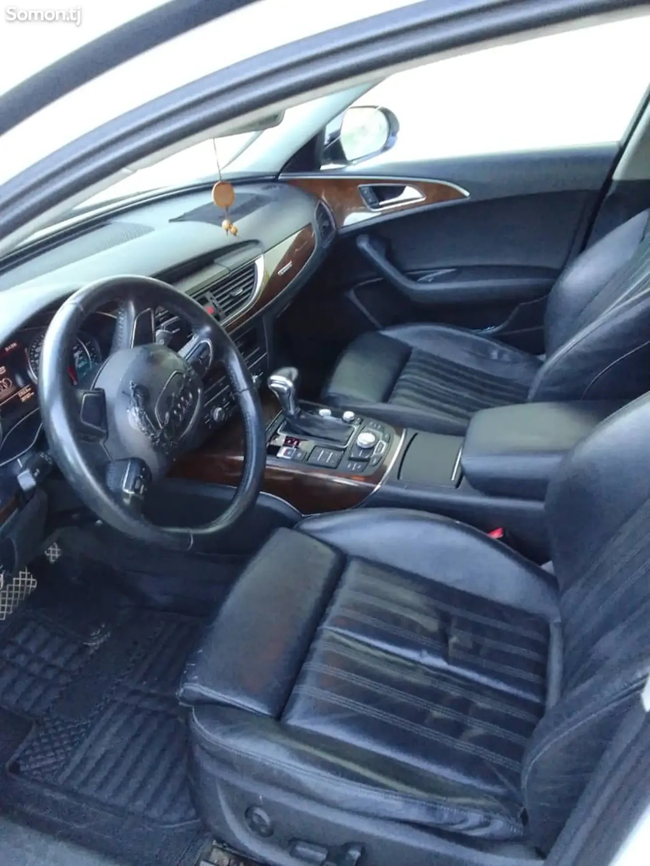 Audi A6 2015 · 2.8 AT