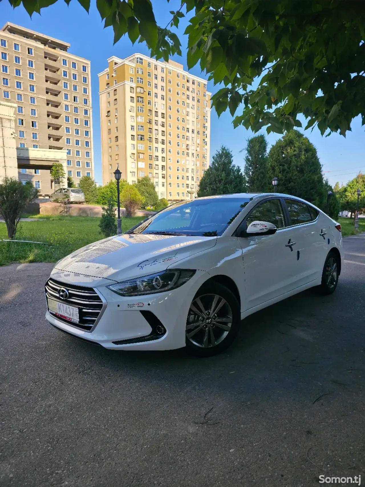 Hyundai Avante 2015 · 1.6 AT