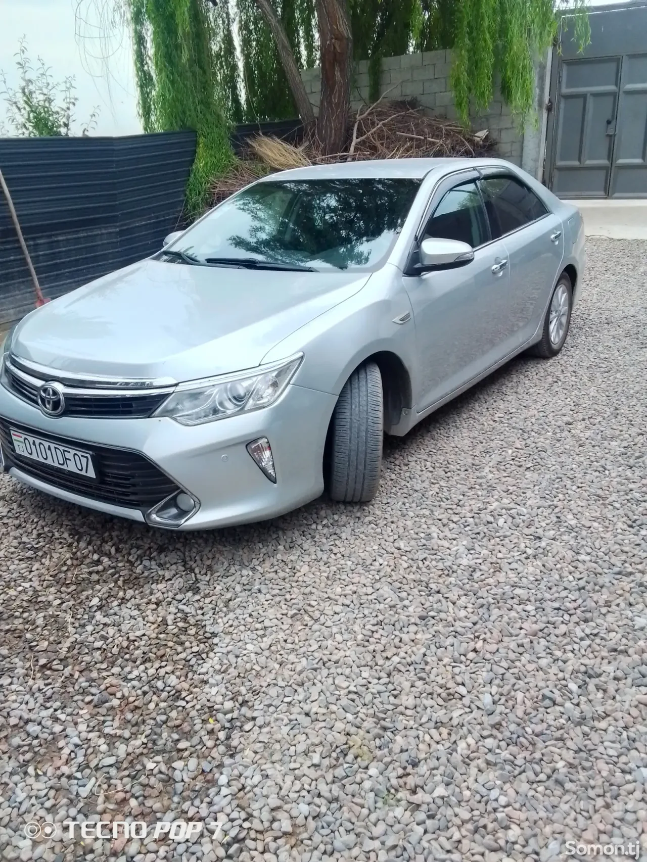 Toyota Camry 2015 · 2.0 AT