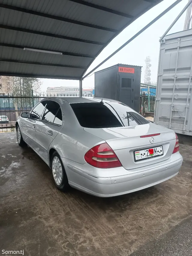 Mercedes-Benz E class 2002 · 3.2 AT