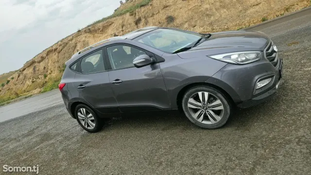 Hyundai Tucson 2015 · 2.0 AT
