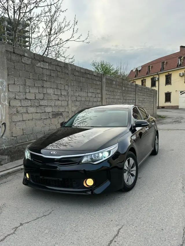 Kia K5 2018 · 2.4 AT