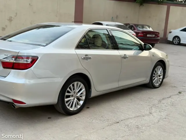 Toyota Camry 2016 · 2.5 AT