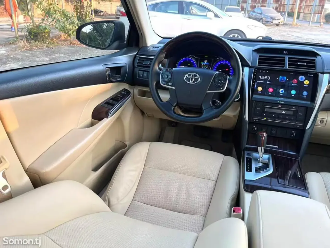 Toyota Camry 2015 · 2.5 AT