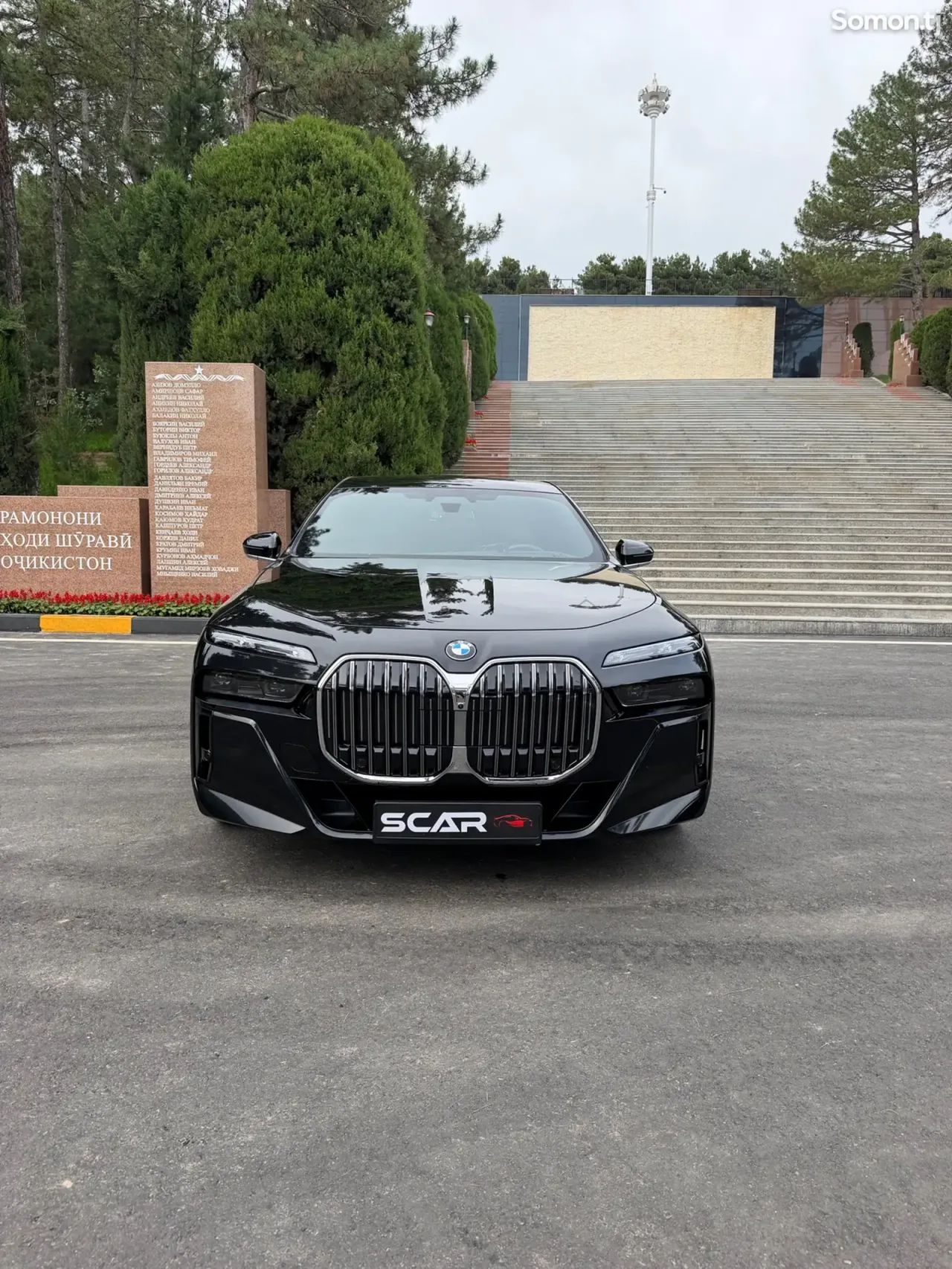 BMW 7 series 2023 · 4.4 AT
