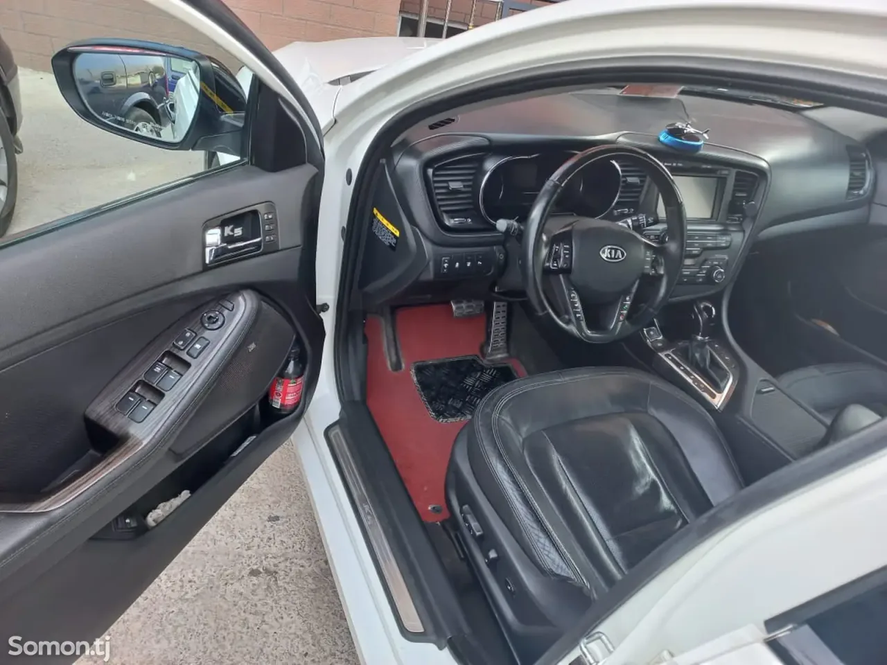 Kia K5 2013 · 2.0 AT