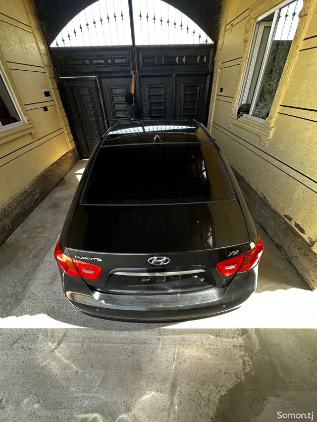 Hyundai Avante 2009 · 1.6 AT