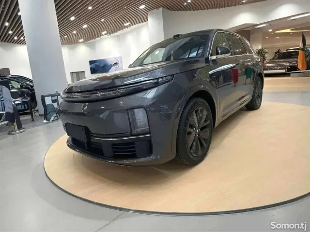 Li Auto (Lixiang) L7 2025 · AT
