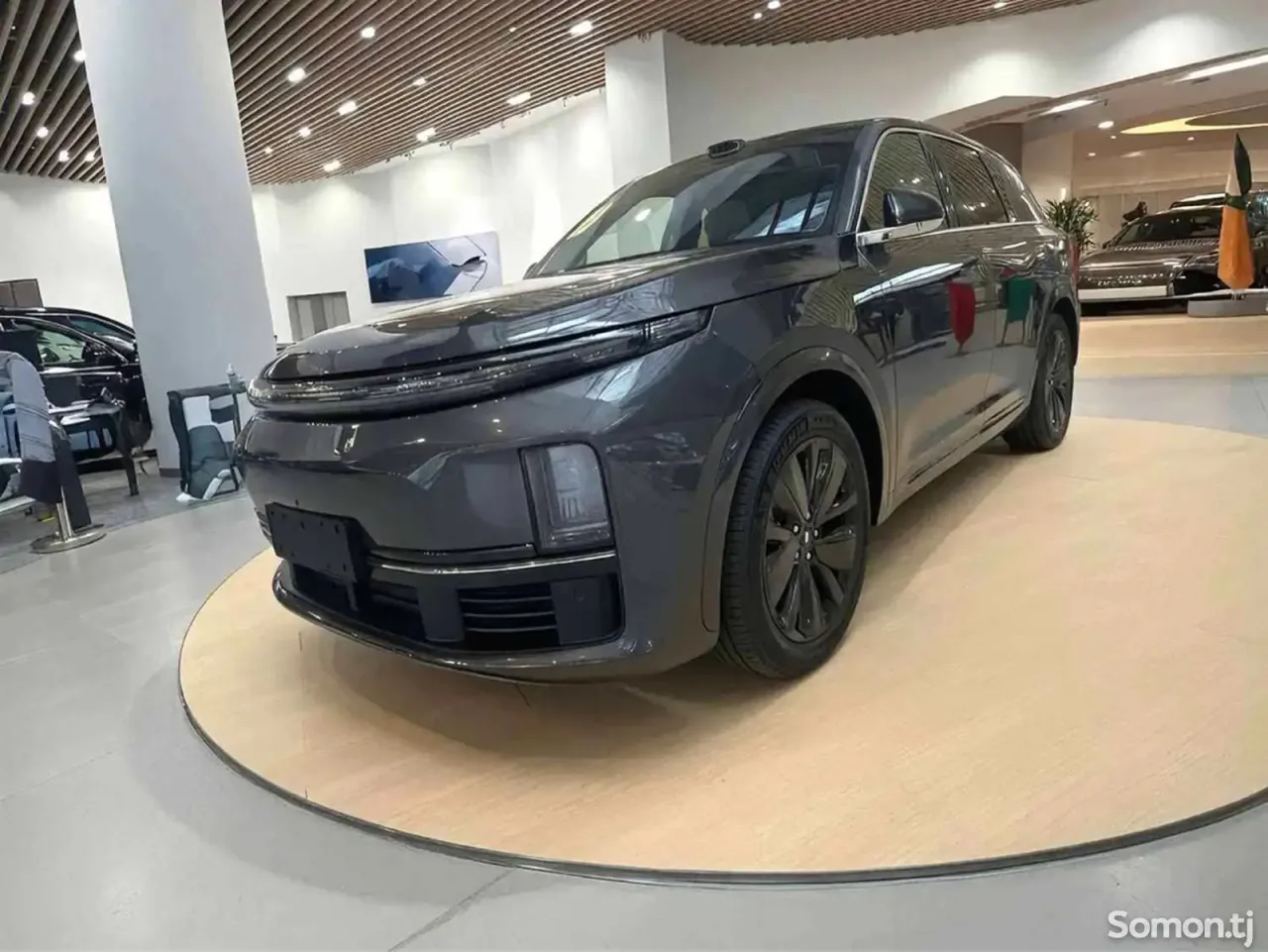 Li Auto (Lixiang) L7 2025 · AT